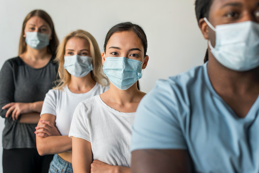 photo group of friends wearing face masks