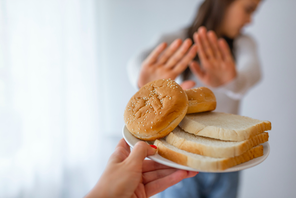 Gluten Sensitivity vs Celiac Disease: Know the Difference - The Woman's  Clinic